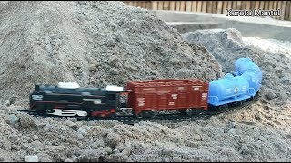 Railking Steam Locomotive Model in Action 08