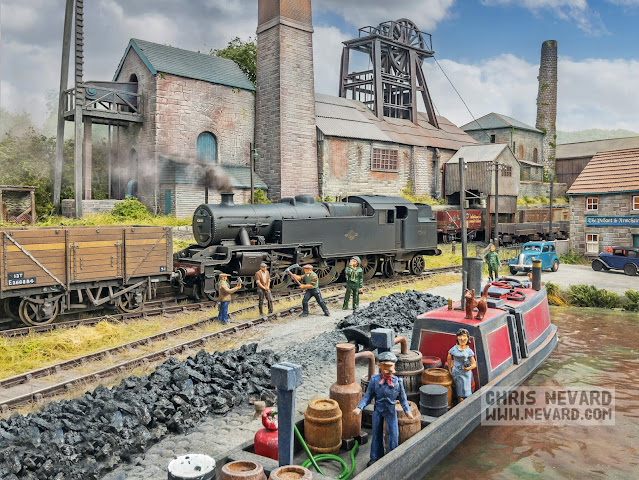 IMG 4263 - Chris Nevard Model Railways & Photography Blog: Bus Replacement Narrowboat Service